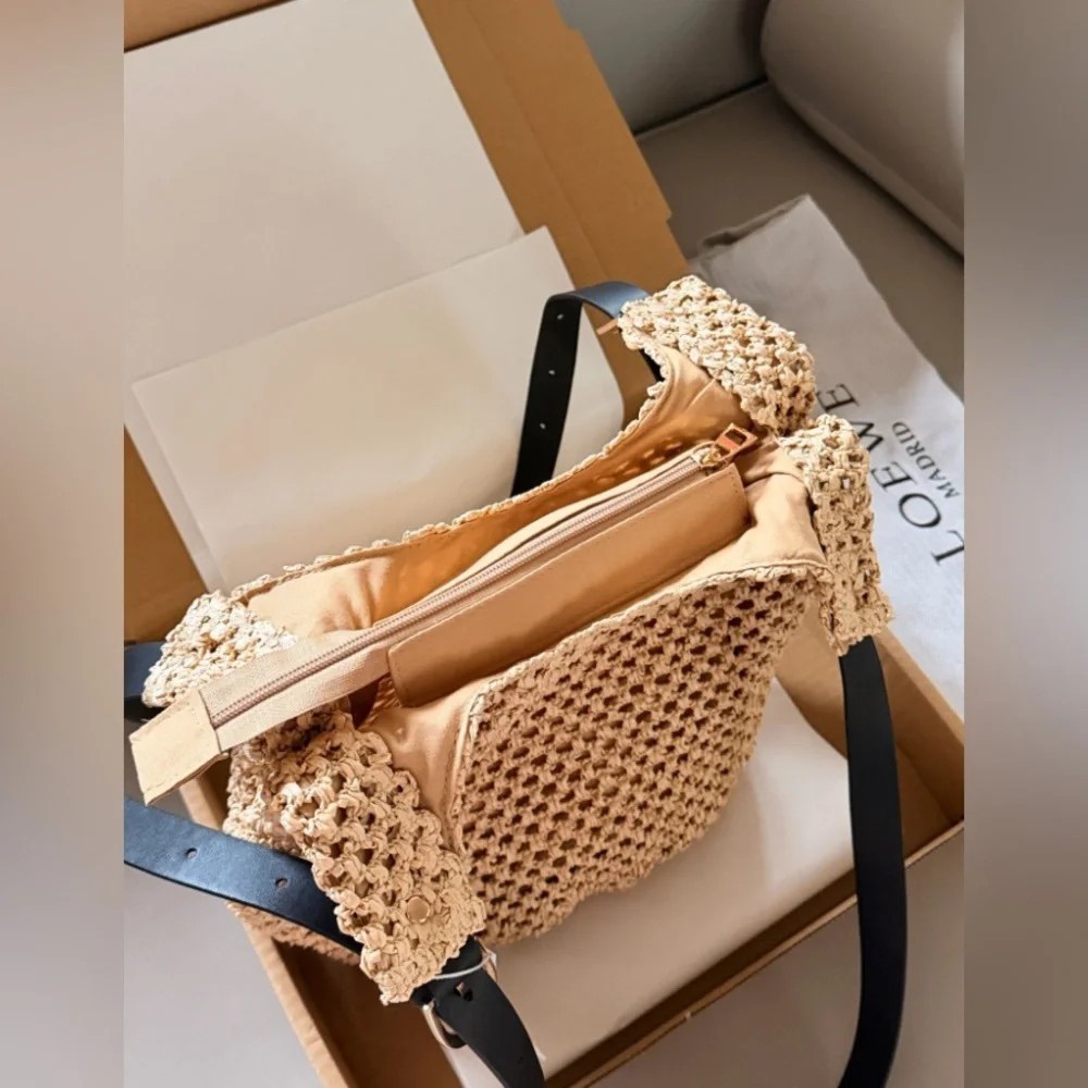 🌴LOEWE Straw Tote Bag Medium Shoulder Bag 32x28cm - Picture 6 of 9